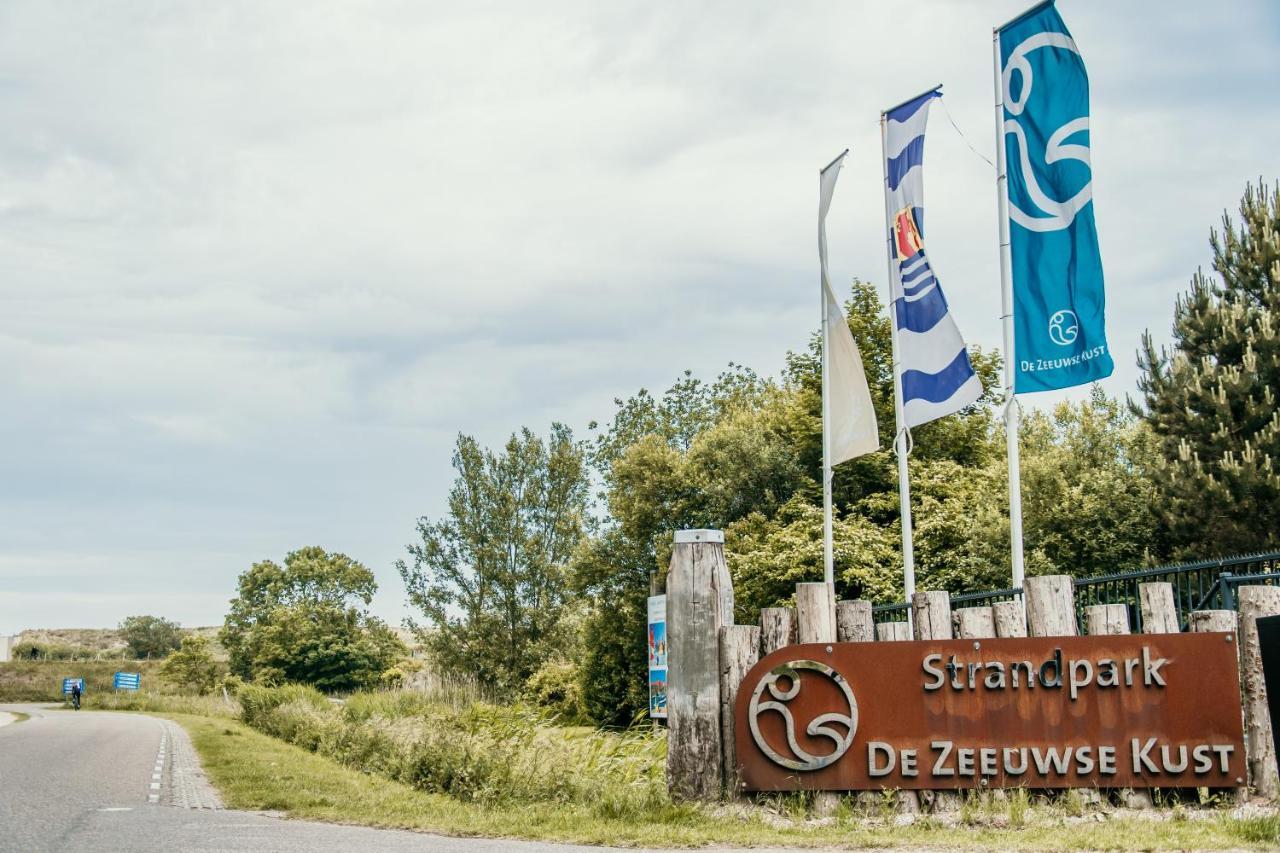 Hotel De Zeeuwse Kust เรอเนสเซอ ภายนอก รูปภาพ