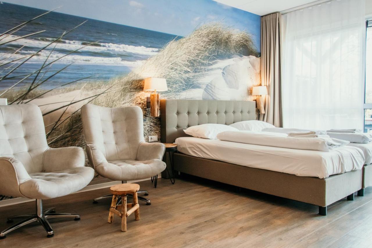 Hotel De Zeeuwse Kust เรอเนสเซอ ภายนอก รูปภาพ