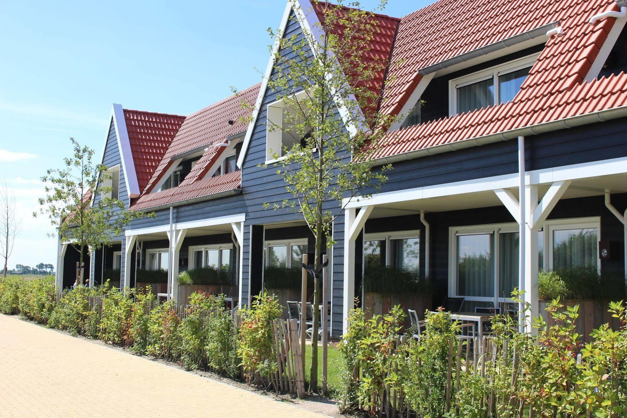 Hotel De Zeeuwse Kust เรอเนสเซอ ภายนอก รูปภาพ